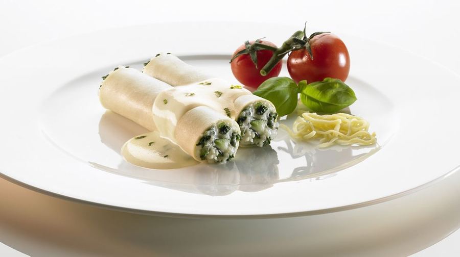 Di Cucina – GEHOBENE GASTRONOMIE
CANNELLONI MIT ZUCCHINI- SPINATFÜLLUNG
